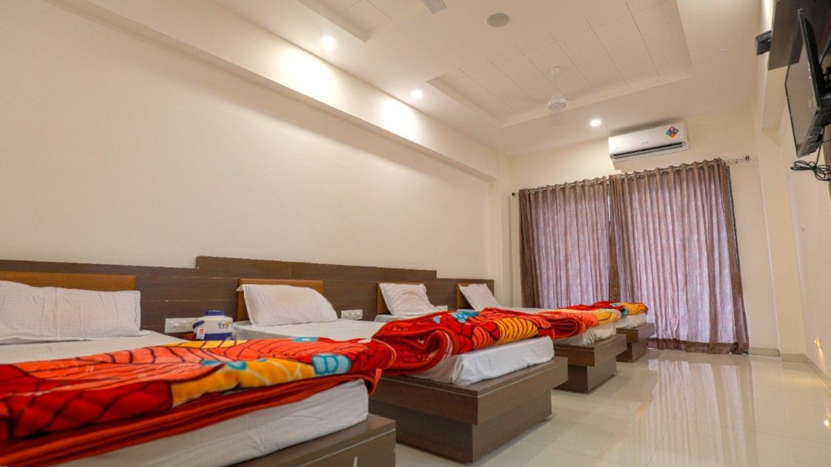 4 Bed AC
